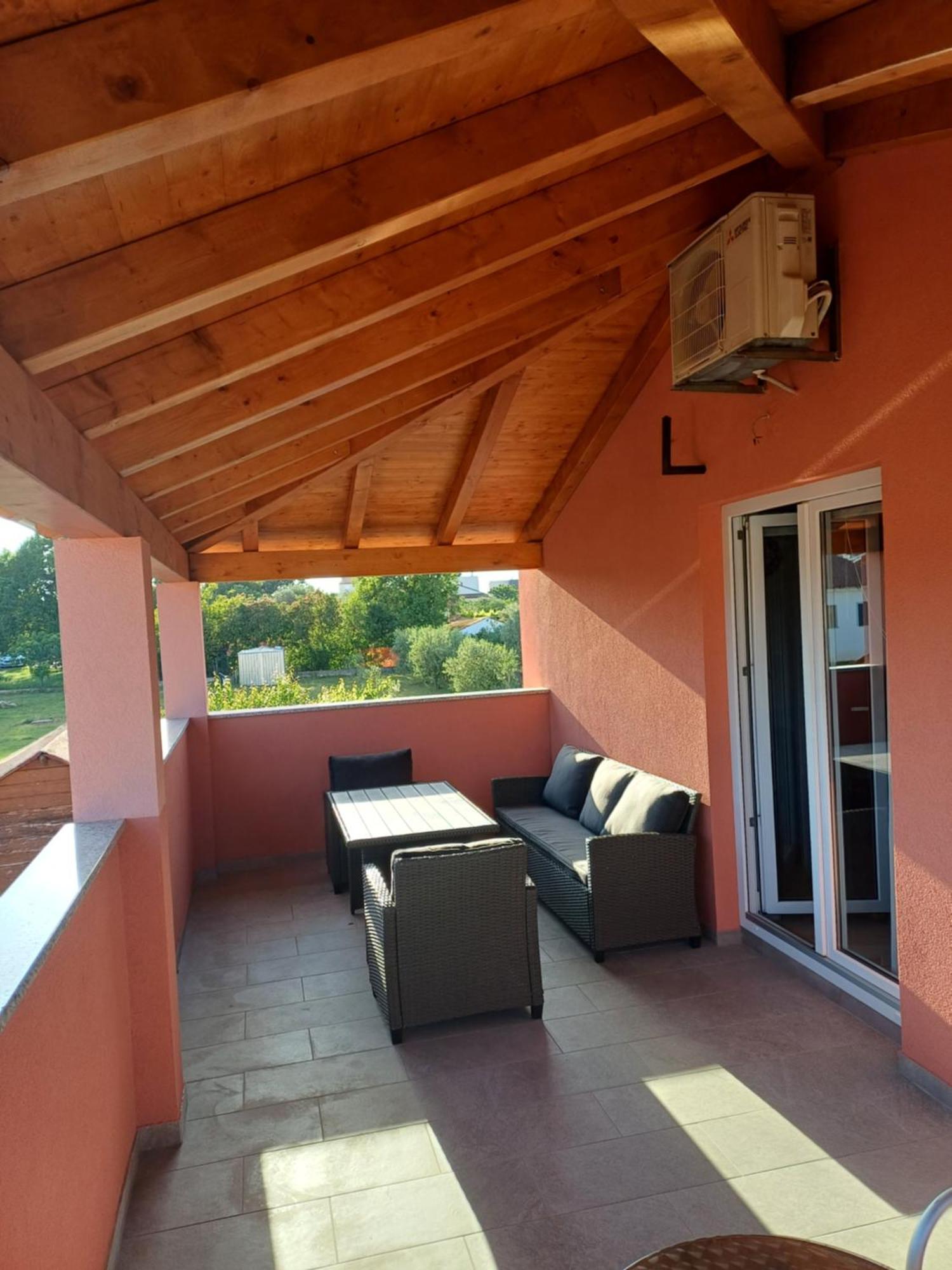 Apartment Gordana Pula Exterior photo